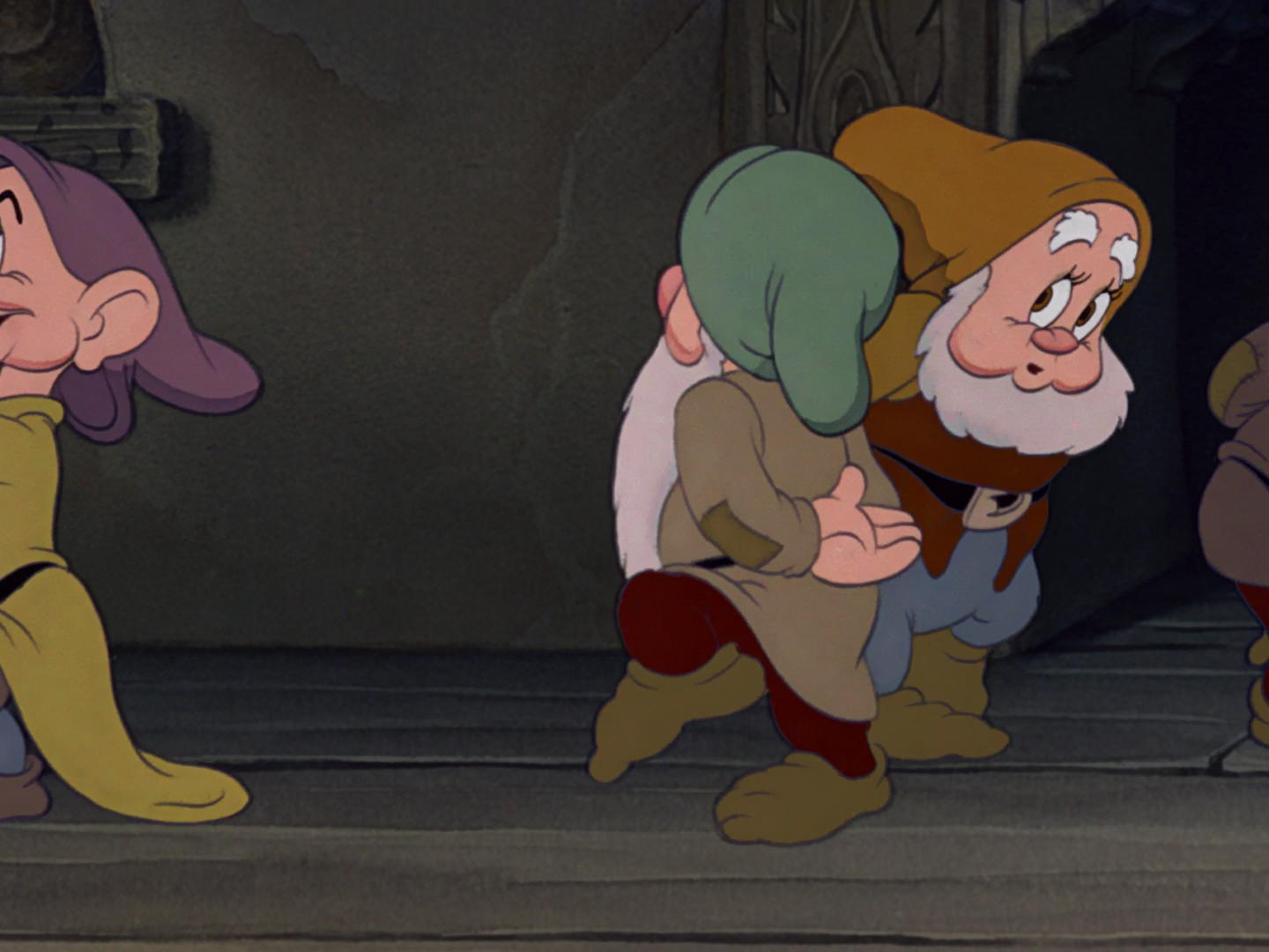 Snow White and the Seven Dwarfs (1937) - Animation Screencaps.com