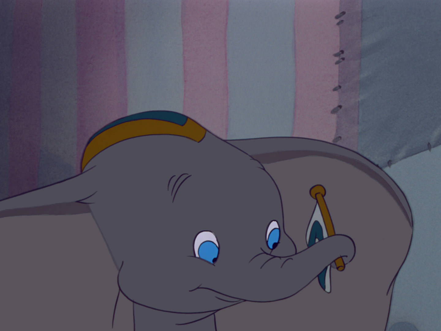 Dumbo (1941) - Animation Screencaps.com